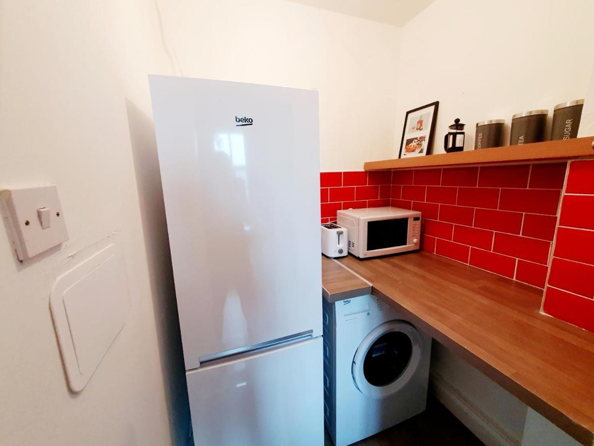 Station Apartment Белсхил Екстериор снимка